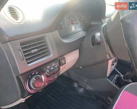 Черный ВАЗ 2172 Priora, объемом двигателя 1.6 л и пробегом 130 тыс. км за 2000 $, фото 13 на Automoto.ua