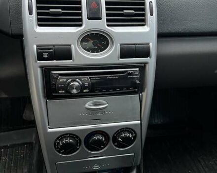 Черный ВАЗ 2172 Priora, объемом двигателя 1.6 л и пробегом 173 тыс. км за 2200 $, фото 5 на Automoto.ua