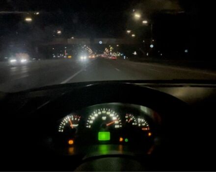 Черный ВАЗ 2172 Priora, объемом двигателя 1.6 л и пробегом 325 тыс. км за 1950 $, фото 6 на Automoto.ua