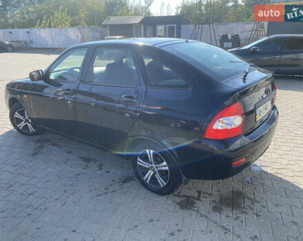 Черный ВАЗ 2172 Priora, объемом двигателя 1.6 л и пробегом 130 тыс. км за 2000 $, фото 7 на Automoto.ua