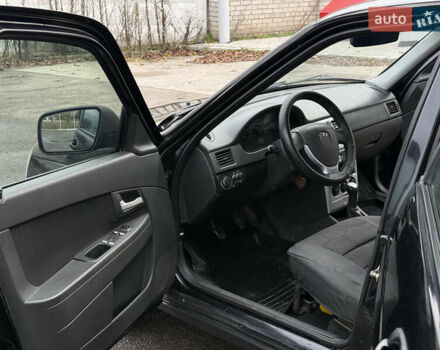Черный ВАЗ 2172 Priora, объемом двигателя 1.6 л и пробегом 200 тыс. км за 3000 $, фото 7 на Automoto.ua