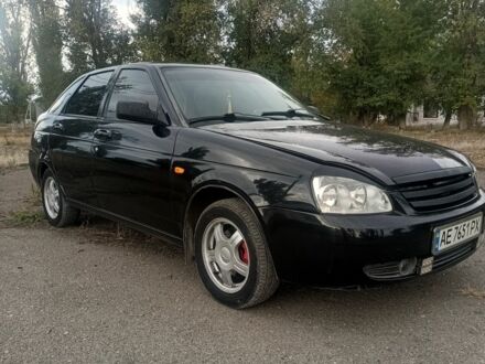 ВАЗ 2172 Priora 2008 у Кривому Розі на Automoto.ua Чорний ВАЗ 2172 Priora, об'ємом двигуна 1.6 л та пробігом 180 тис. км за 2850 $, фото 1 на Automoto.ua