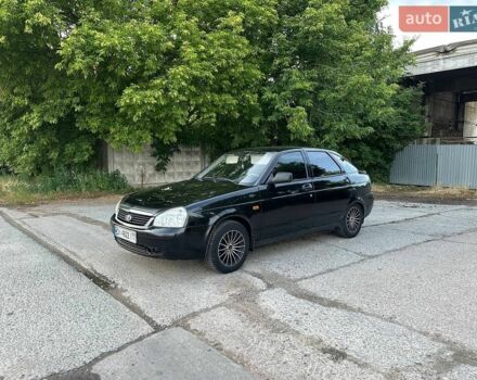 Чорний ВАЗ 2172 Priora, об'ємом двигуна 1.6 л та пробігом 215 тис. км за 2000 $, фото 1 на Automoto.ua