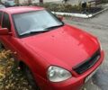 Красный ВАЗ 2172 Priora, объемом двигателя 1.6 л и пробегом 250 тыс. км за 1668 $, фото 3 на Automoto.ua