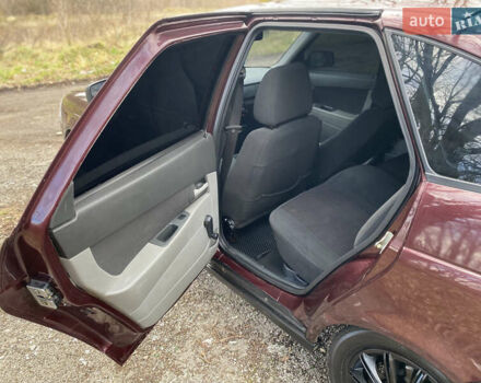 Красный ВАЗ 2172 Priora, объемом двигателя 1.6 л и пробегом 210 тыс. км за 2150 $, фото 9 на Automoto.ua