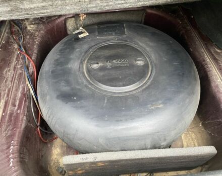 Красный ВАЗ 2172 Priora, объемом двигателя 1.6 л и пробегом 210 тыс. км за 2150 $, фото 5 на Automoto.ua