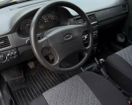 Красный ВАЗ 2172 Priora, объемом двигателя 1.6 л и пробегом 158 тыс. км за 2999 $, фото 13 на Automoto.ua