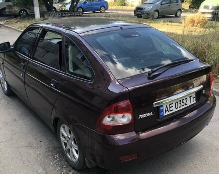 Червоний ВАЗ 2172 Priora, об'ємом двигуна 1.6 л та пробігом 99 тис. км за 3400 $, фото 4 на Automoto.ua