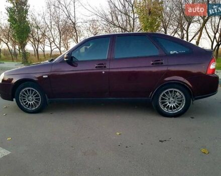 Красный ВАЗ 2172 Priora, объемом двигателя 1.6 л и пробегом 220 тыс. км за 3900 $, фото 3 на Automoto.ua