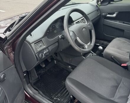 Червоний ВАЗ 2172 Priora, об'ємом двигуна 1.6 л та пробігом 3 тис. км за 3433 $, фото 6 на Automoto.ua