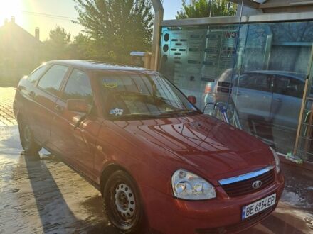 Красный ВАЗ 2172 Priora, объемом двигателя 1.6 л и пробегом 149 тыс. км за 3400 $, фото 1 на Automoto.ua