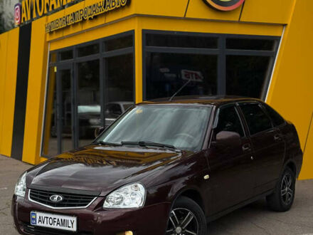 Красный ВАЗ 2172 Priora, объемом двигателя 1.6 л и пробегом 158 тыс. км за 2999 $, фото 1 на Automoto.ua