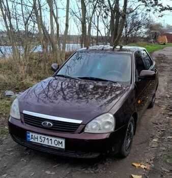Красный ВАЗ 2172 Priora, объемом двигателя 1.6 л и пробегом 176 тыс. км за 2200 $, фото 1 на Automoto.ua