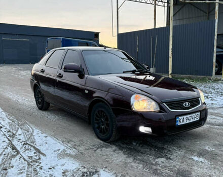 Красный ВАЗ 2172 Priora, объемом двигателя 1.6 л и пробегом 252 тыс. км за 3650 $, фото 1 на Automoto.ua