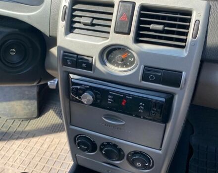 Сірий ВАЗ 2172 Priora, об'ємом двигуна 1.6 л та пробігом 220 тис. км за 1999 $, фото 6 на Automoto.ua