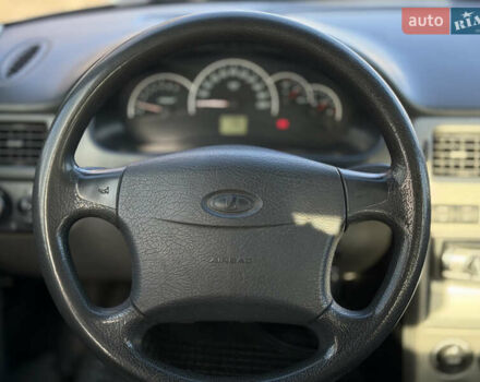 Серый ВАЗ 2172 Priora, объемом двигателя 1.6 л и пробегом 259 тыс. км за 1999 $, фото 10 на Automoto.ua