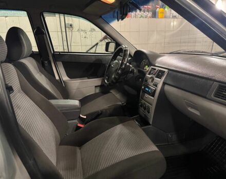Сірий ВАЗ 2172 Priora, об'ємом двигуна 1.6 л та пробігом 187 тис. км за 2000 $, фото 2 на Automoto.ua