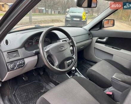 Сірий ВАЗ 2172 Priora, об'ємом двигуна 1.6 л та пробігом 193 тис. км за 1999 $, фото 8 на Automoto.ua
