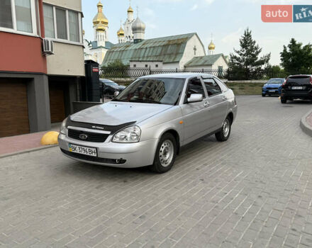 Сірий ВАЗ 2172 Priora, об'ємом двигуна 1.6 л та пробігом 59 тис. км за 2350 $, фото 1 на Automoto.ua