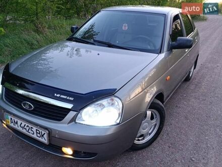 ВАЗ 2172 Priora 2008 в Житомире на Automoto.ua Серый ВАЗ 2172 Priora, объемом двигателя 1.6 л и пробегом 184 тыс. км за 2600 $, фото 1 на Automoto.ua