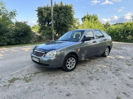 ВАЗ 2172 Priora 2008 у Корсунь-Шевченковском на Automoto.ua Сірий ВАЗ 2172 Priora, об'ємом двигуна 1.6 л та пробігом 125 тис. км за 2700 $, фото 1 на Automoto.ua