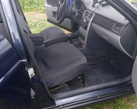 Синий ВАЗ 2172 Priora, объемом двигателя 1.6 л и пробегом 220 тыс. км за 2500 $, фото 4 на Automoto.ua