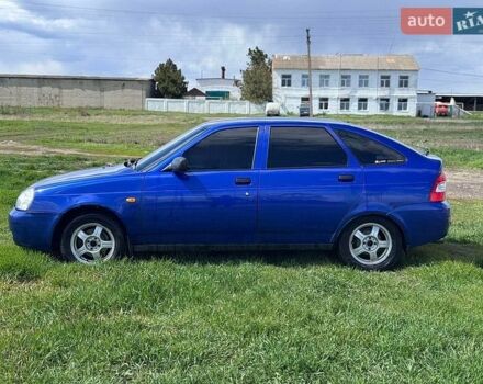 Синий ВАЗ 2172 Priora, объемом двигателя 1.6 л и пробегом 240 тыс. км за 2000 $, фото 1 на Automoto.ua