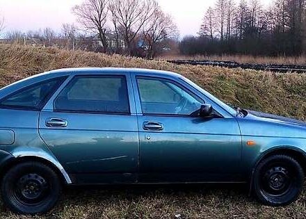 Зеленый ВАЗ 2172 Priora, объемом двигателя 1.6 л и пробегом 250 тыс. км за 2000 $, фото 4 на Automoto.ua