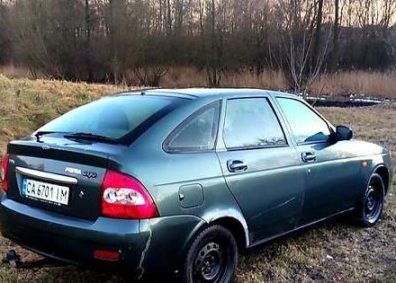 Зеленый ВАЗ 2172 Priora, объемом двигателя 1.6 л и пробегом 250 тыс. км за 2000 $, фото 2 на Automoto.ua