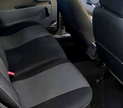 Зеленый ВАЗ 2172 Priora, объемом двигателя 1.6 л и пробегом 250 тыс. км за 2000 $, фото 5 на Automoto.ua