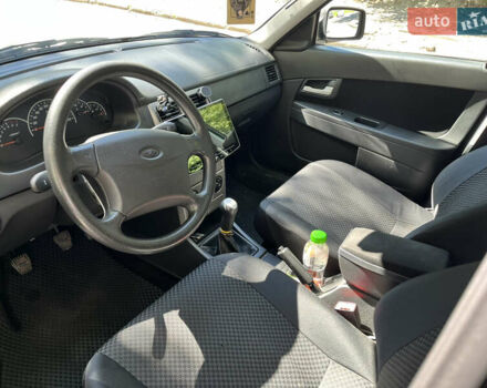 Зелений ВАЗ 2172 Priora, об'ємом двигуна 1.6 л та пробігом 63 тис. км за 3800 $, фото 13 на Automoto.ua