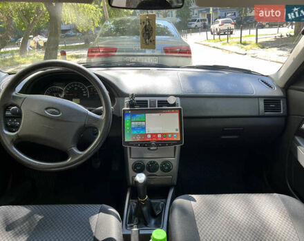 Зелений ВАЗ 2172 Priora, об'ємом двигуна 1.6 л та пробігом 63 тис. км за 3800 $, фото 14 на Automoto.ua