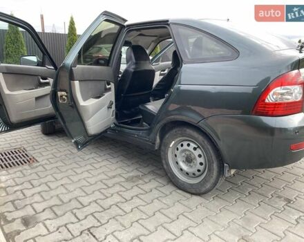 ВАЗ 2172 Priora 2011 у Тернополі на Automoto.ua Зелений ВАЗ 2172 Priora, об'ємом двигуна 1.6 л та пробігом 210 тис. км за 3499 $, фото 8 на Automoto.ua