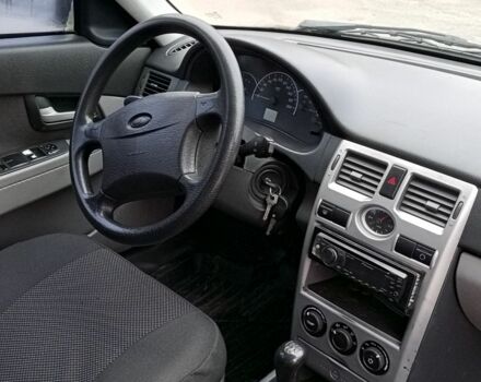 Зеленый ВАЗ 2172 Priora, объемом двигателя 1.6 л и пробегом 140 тыс. км за 2550 $, фото 3 на Automoto.ua