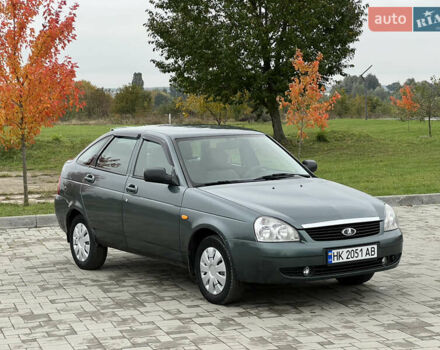 Зеленый ВАЗ 2172 Priora, объемом двигателя 1.6 л и пробегом 148 тыс. км за 3700 $, фото 1 на Automoto.ua