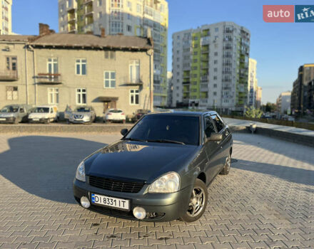 Зелений ВАЗ 2172 Priora, об'ємом двигуна 1.6 л та пробігом 215 тис. км за 2399 $, фото 1 на Automoto.ua