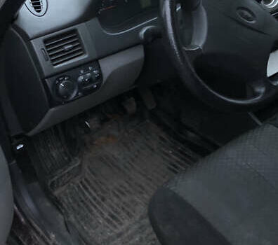 Красный ВАЗ 2173 Priora, объемом двигателя 1.6 л и пробегом 270 тыс. км за 2850 $, фото 27 на Automoto.ua