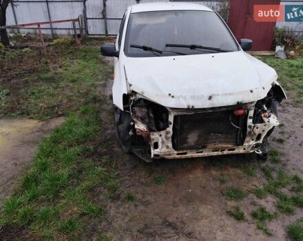 Білий ВАЗ 2190 Гранта, об'ємом двигуна 1.6 л та пробігом 189 тис. км за 1500 $, фото 3 на Automoto.ua