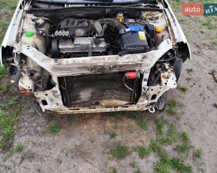 Білий ВАЗ 2190 Гранта, об'ємом двигуна 1.6 л та пробігом 189 тис. км за 1500 $, фото 2 на Automoto.ua