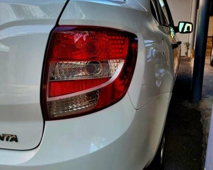 ВАЗ 2190 Гранта 2013 у Чернігові на Automoto.ua Білий ВАЗ 2190 Гранта, об'ємом двигуна 1.6 л та пробігом 111 тис. км за 3800 $, фото 6 на Automoto.ua