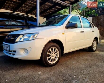 ВАЗ 2190 Гранта 2013 у Чернігові на Automoto.ua Білий ВАЗ 2190 Гранта, об'ємом двигуна 1.6 л та пробігом 111 тис. км за 3800 $, фото 18 на Automoto.ua