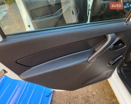 ВАЗ 2190 Гранта 2013 у Чернігові на Automoto.ua Білий ВАЗ 2190 Гранта, об'ємом двигуна 1.6 л та пробігом 111 тис. км за 3800 $, фото 14 на Automoto.ua