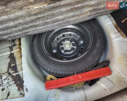 ВАЗ 2190 Гранта 2013 у Чернігові на Automoto.ua Білий ВАЗ 2190 Гранта, об'ємом двигуна 1.6 л та пробігом 111 тис. км за 3800 $, фото 7 на Automoto.ua