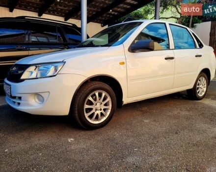 ВАЗ 2190 Гранта 2013 у Чернігові на Automoto.ua Білий ВАЗ 2190 Гранта, об'ємом двигуна 1.6 л та пробігом 111 тис. км за 3800 $, фото 4 на Automoto.ua