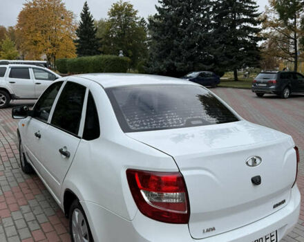 Белый ВАЗ 2190 Гранта, объемом двигателя 1.6 л и пробегом 150 тыс. км за 3600 $, фото 9 на Automoto.ua
