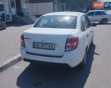 Білий ВАЗ 2190 Гранта, об'ємом двигуна 1.6 л та пробігом 120 тис. км за 4000 $, фото 1 на Automoto.ua