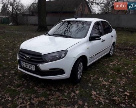 Белый ВАЗ 2190 Гранта, объемом двигателя 1.6 л и пробегом 202 тыс. км за 3650 $, фото 1 на Automoto.ua