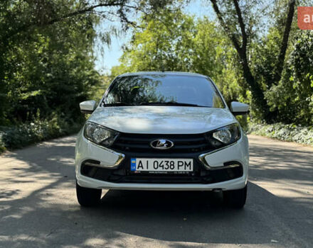 Білий ВАЗ 2190 Гранта, об'ємом двигуна 1.6 л та пробігом 14 тис. км за 6800 $, фото 4 на Automoto.ua