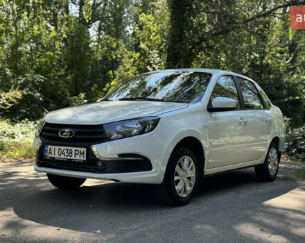 Білий ВАЗ 2190 Гранта, об'ємом двигуна 1.6 л та пробігом 14 тис. км за 6800 $, фото 2 на Automoto.ua