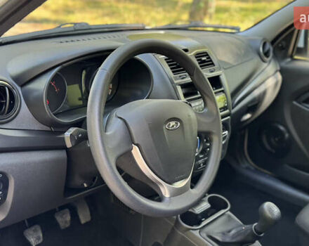 Білий ВАЗ 2190 Гранта, об'ємом двигуна 1.6 л та пробігом 14 тис. км за 6800 $, фото 20 на Automoto.ua